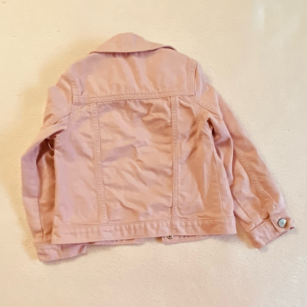 Beautiful GAP denim jacket.